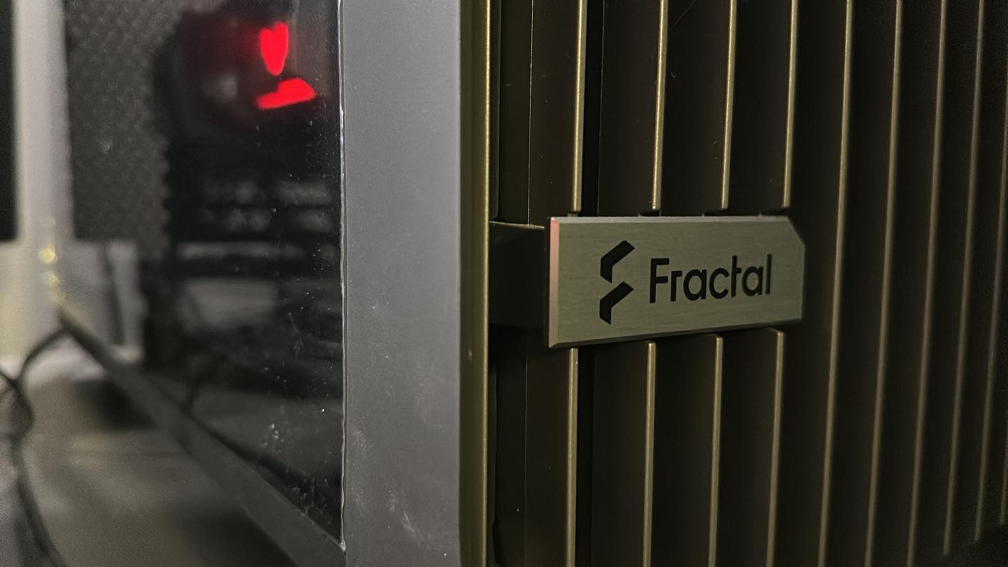 No words needed. What a sick build! @fractalofficial
